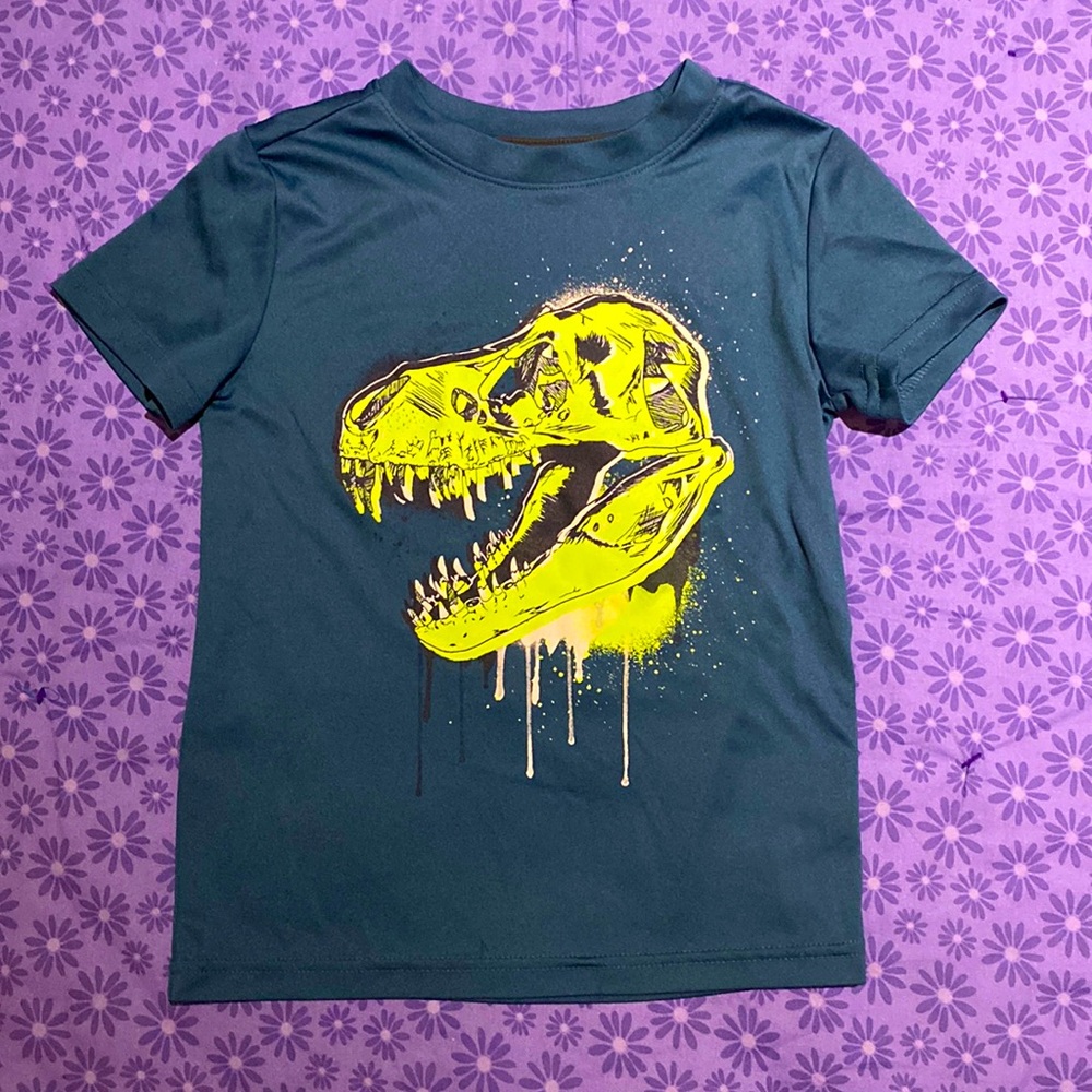 Amazing Dinosaur Tee! Size XS 4/5
